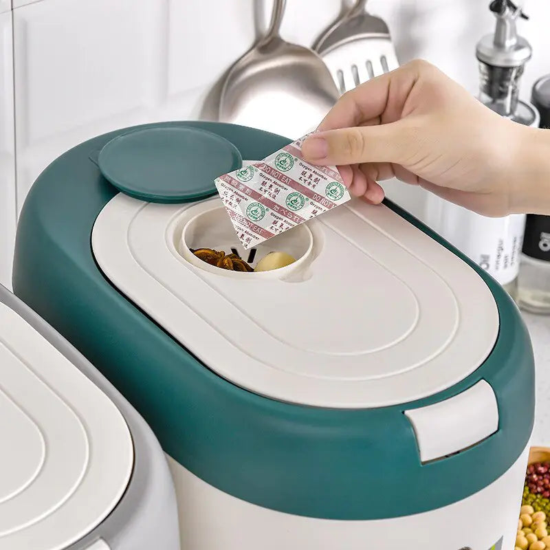 Automatic Food Storage Bin